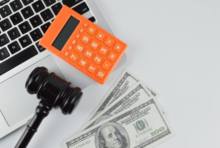 مشروع موقع مزادات على الإنترنت.. تجربة استثمارية فريدة