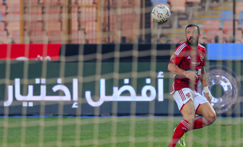 أول تعليق من علي معلول بعد ارتدائه شارة قيادة الأهلي